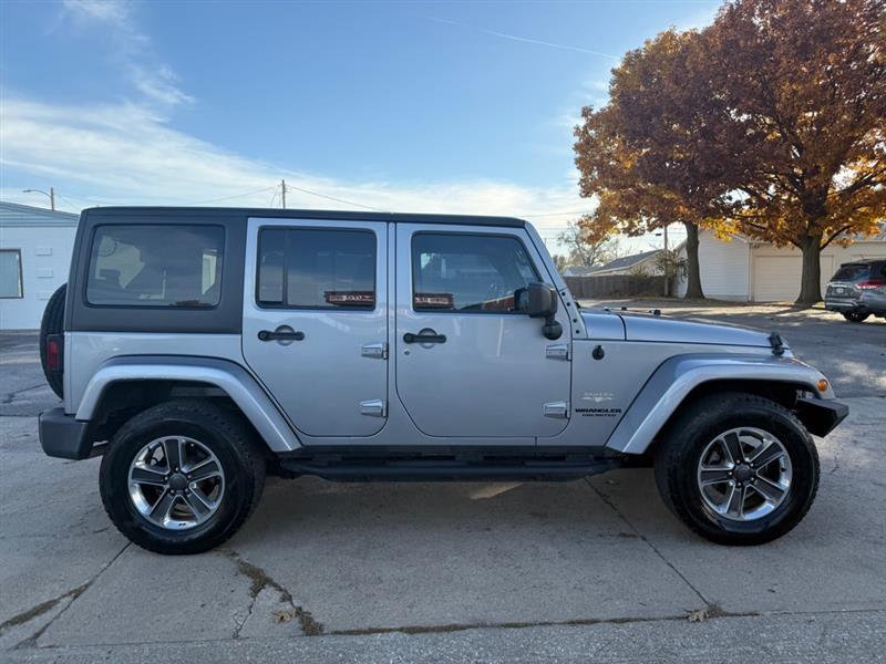 Jeep Wrangler Unlimited Sahara 4WD 2014