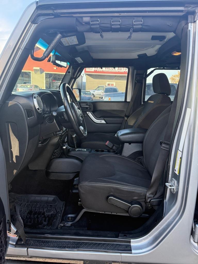 Jeep Wrangler Unlimited Sahara 4WD 2014