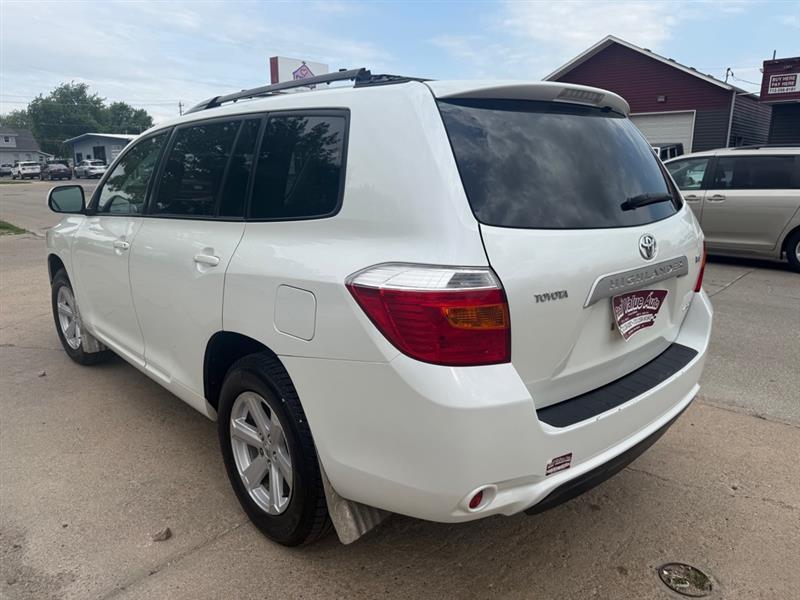 Toyota Highlander Base 4WD 2008