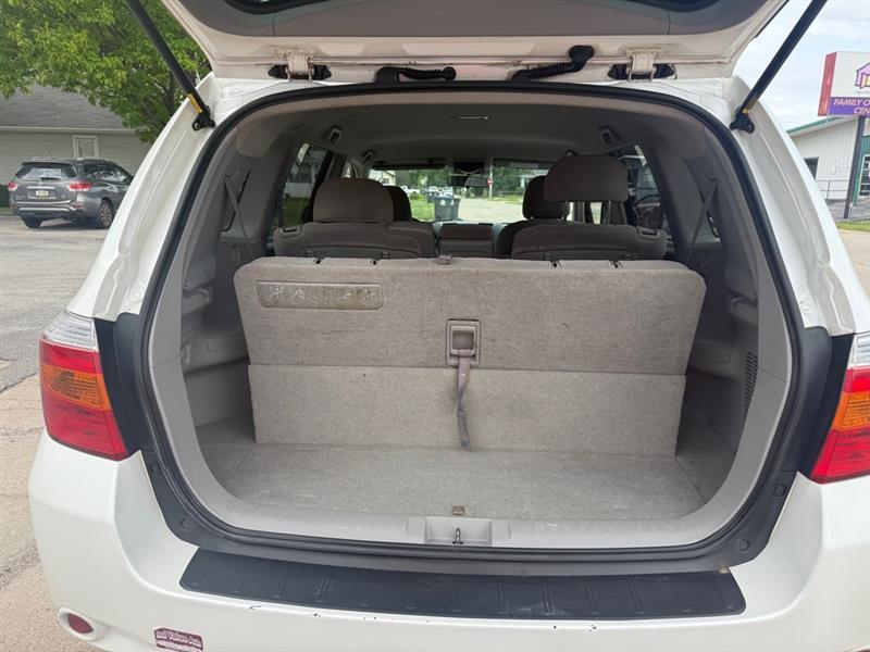 Toyota Highlander Base 4WD 2008
