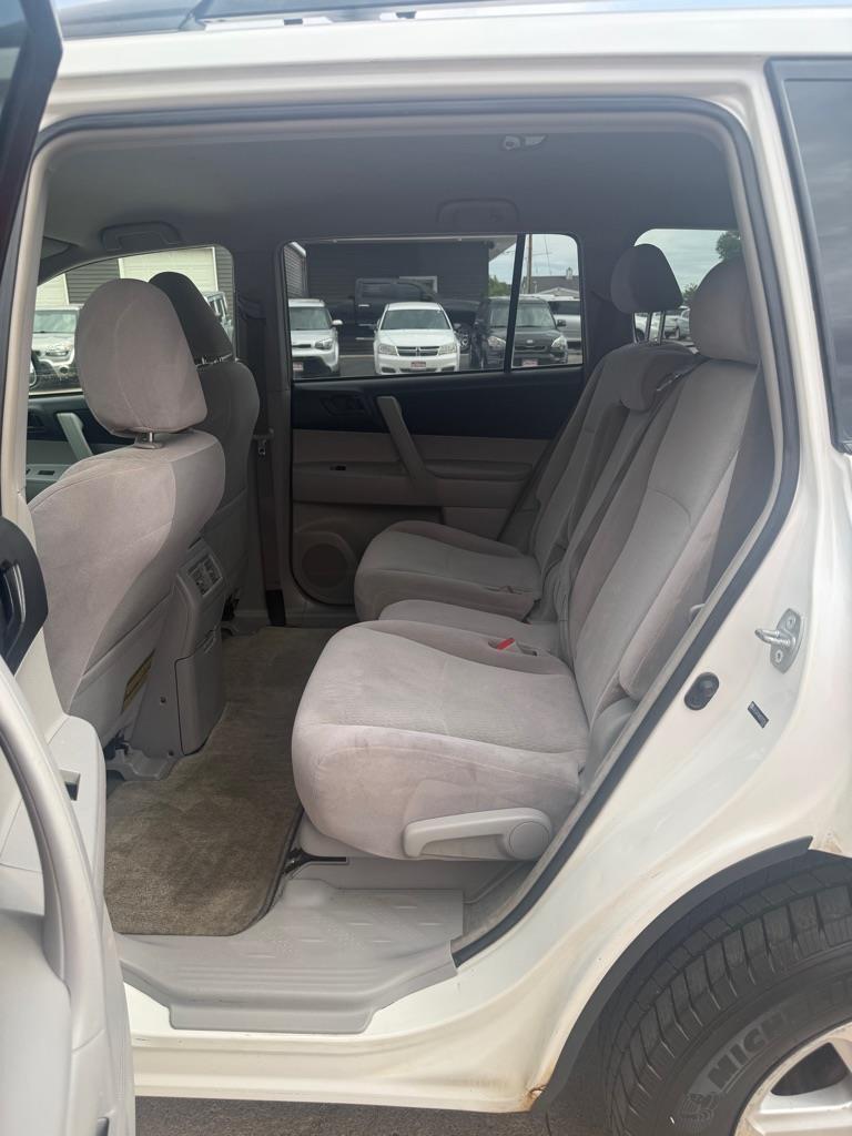 Toyota Highlander Base 4WD 2008