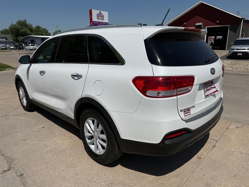 Kia Sorento LX V6 AWD 2016