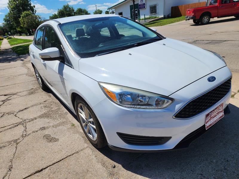 Ford Focus SE Sedan 2016