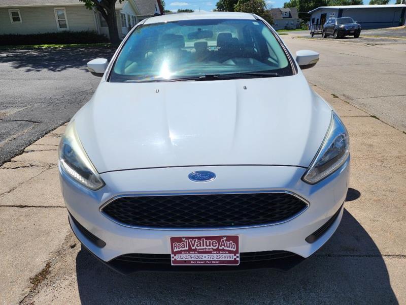 Ford Focus SE Sedan 2016