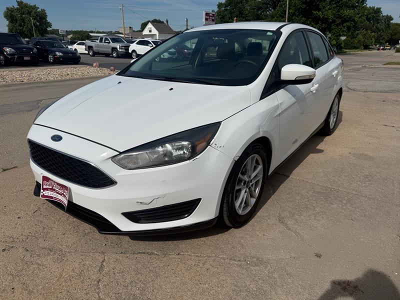 2016 Ford Focus SE Sedan