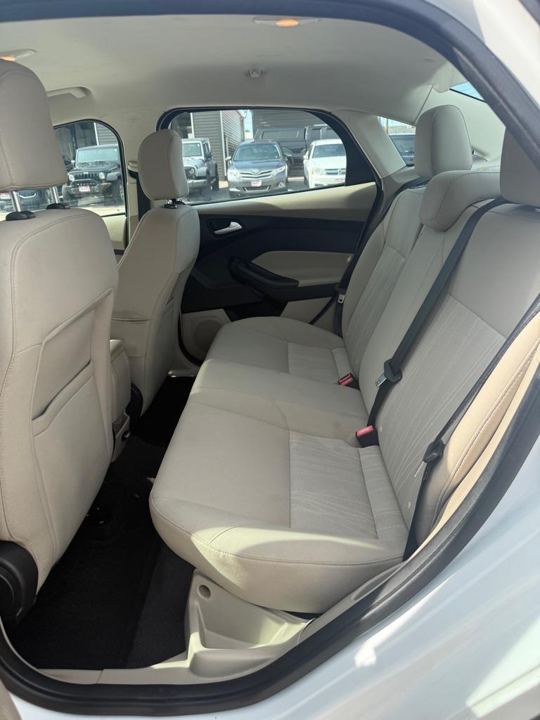 Ford Focus SE Sedan 2016