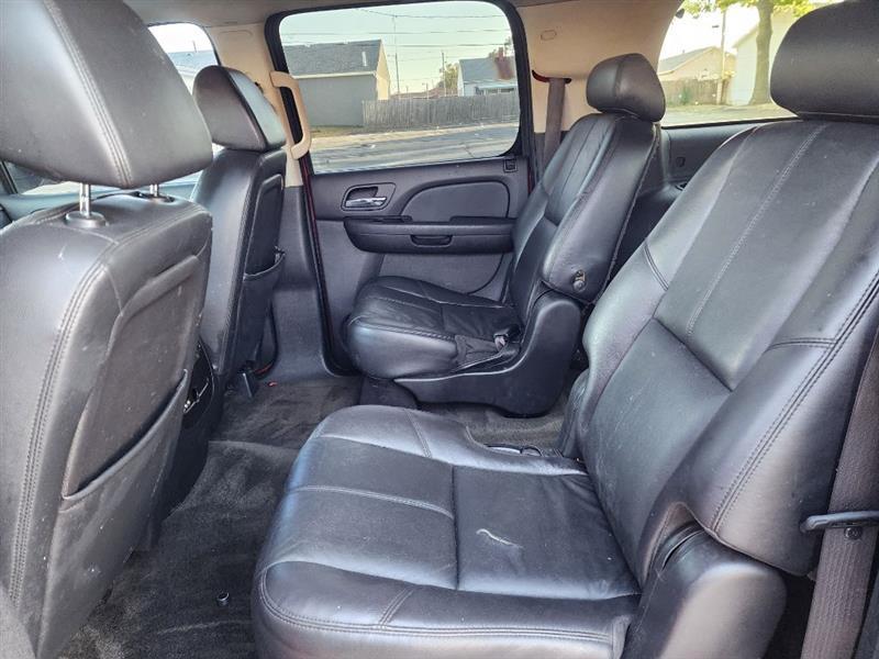GMC Yukon XL SLT-2 1/2 Ton 4WD 2008