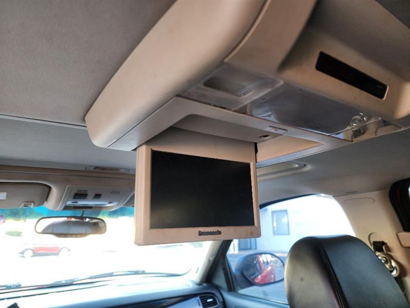 GMC Yukon XL SLT-2 1/2 Ton 4WD 2008