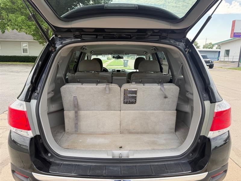 Toyota Highlander Base 4WD 2013
