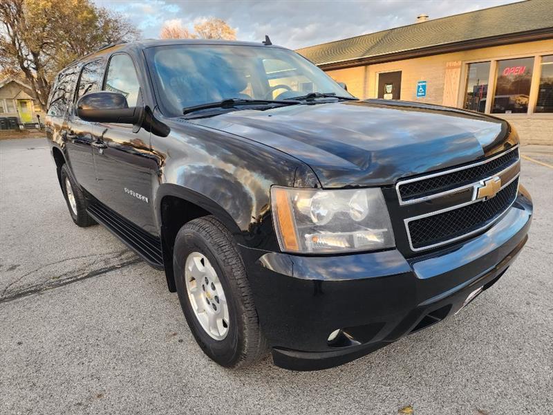Chevrolet Suburban LT 1500 4WD 2010