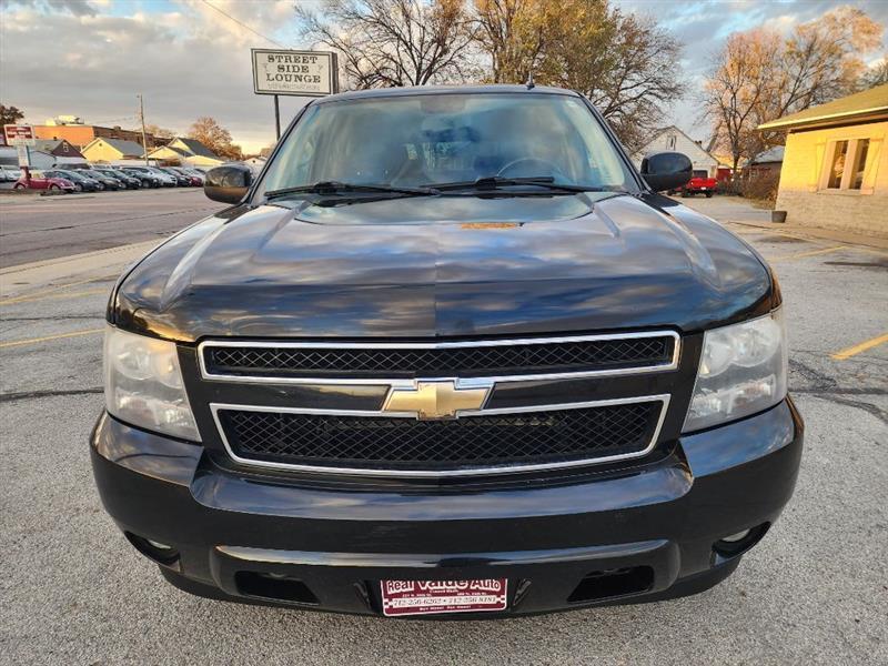 Chevrolet Suburban LT 1500 4WD 2010
