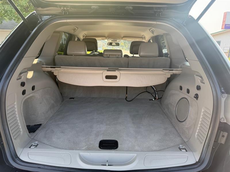 Jeep Grand Cherokee Laredo 4WD 2011