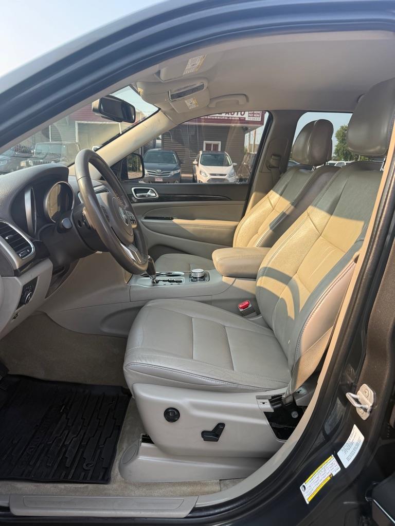 Jeep Grand Cherokee Laredo 4WD 2011
