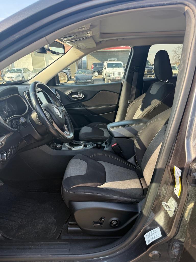 Jeep Cherokee Latitude 4WD 2014
