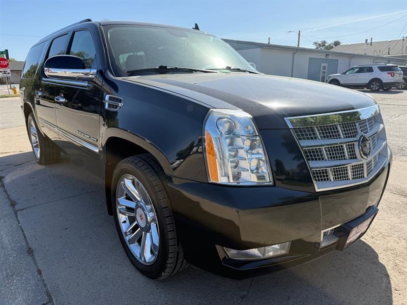 Cadillac Escalade ESV AWD Platinum 2011
