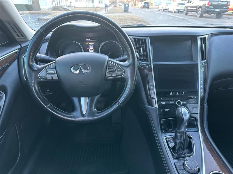Infiniti Q50 Premium AWD 2014