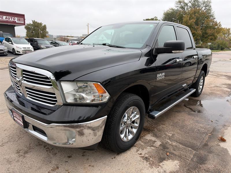 2013 RAM 1500 SLT Crew Cab SWB 4WD