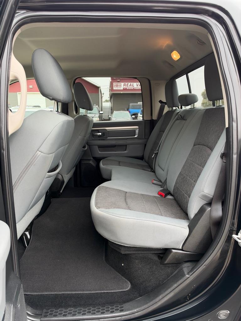 RAM 1500 SLT Crew Cab SWB 4WD 2013