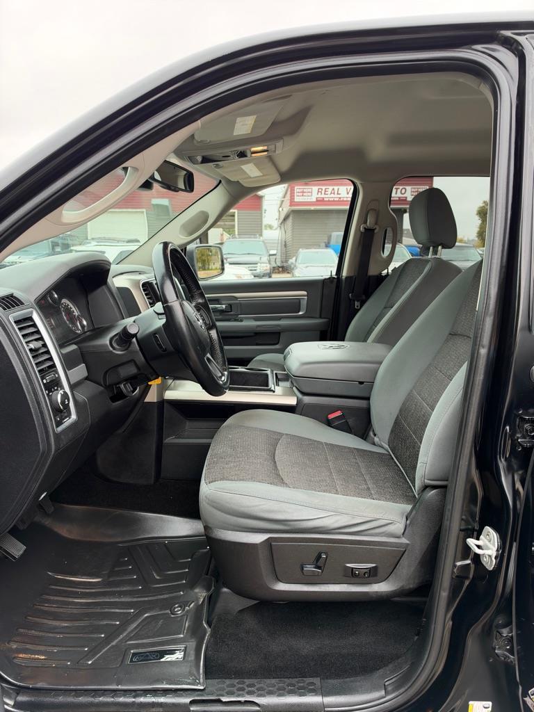 RAM 1500 SLT Crew Cab SWB 4WD 2013