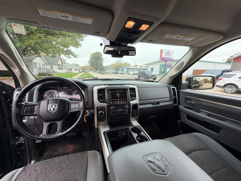 RAM 1500 SLT Crew Cab SWB 4WD 2013