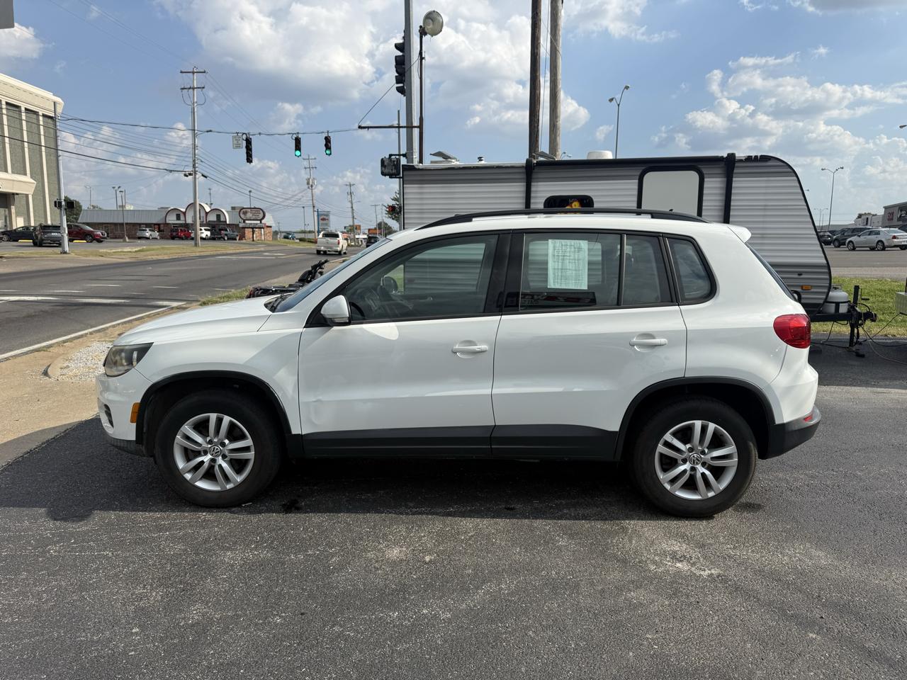 Volkswagen Tiguan SE 2016