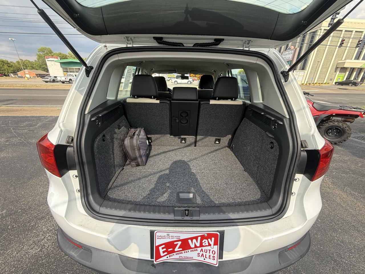 Volkswagen Tiguan SE 2016