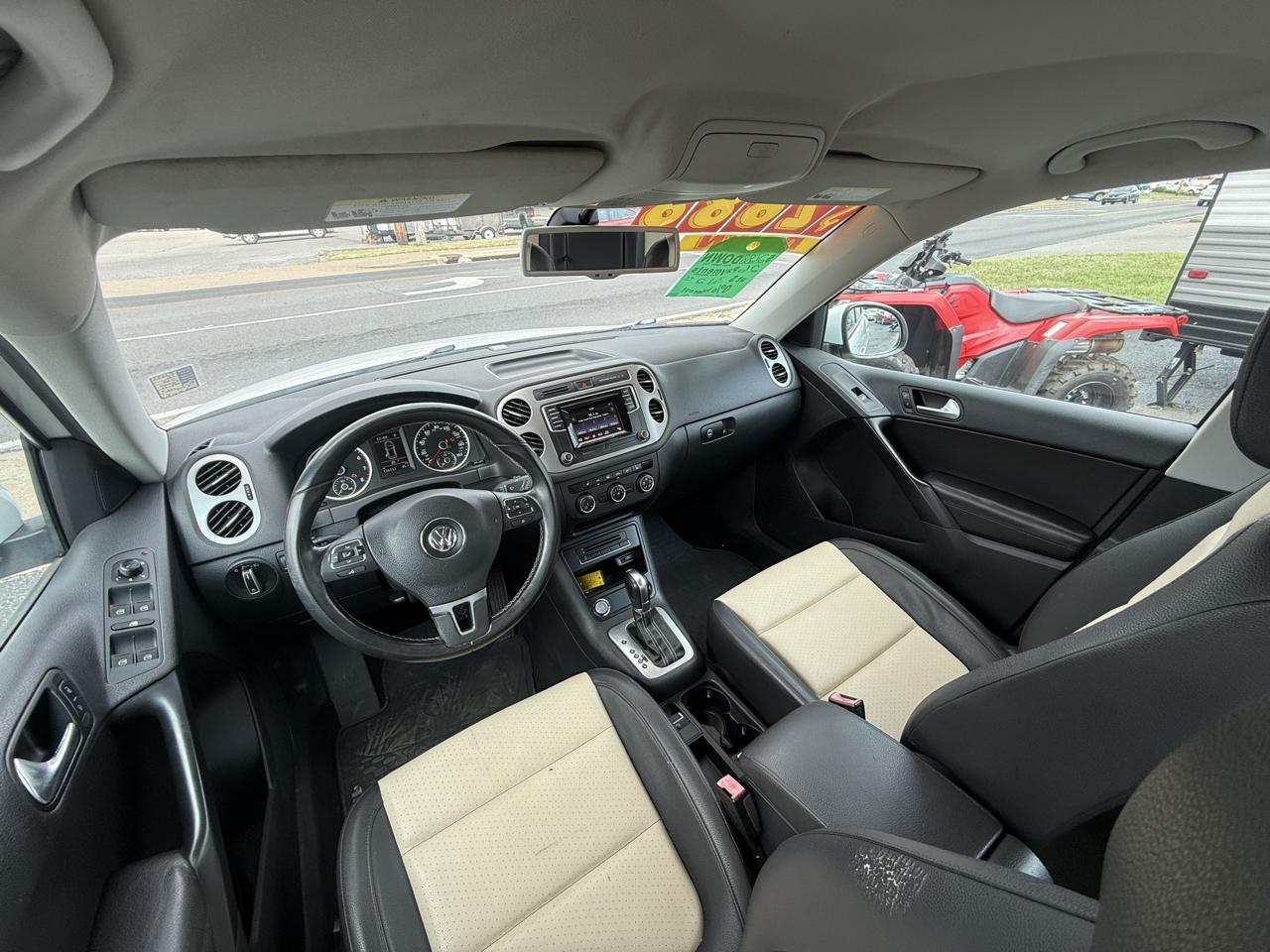 Volkswagen Tiguan SE 2016