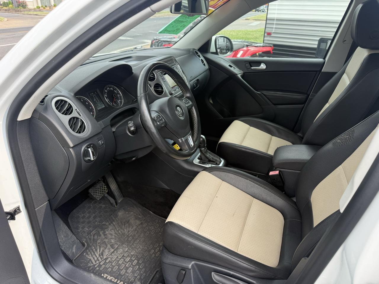 Volkswagen Tiguan SE 2016