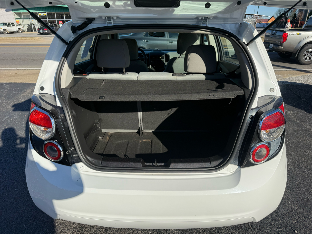 Chevrolet Sonic LS Auto 5-Door 2013