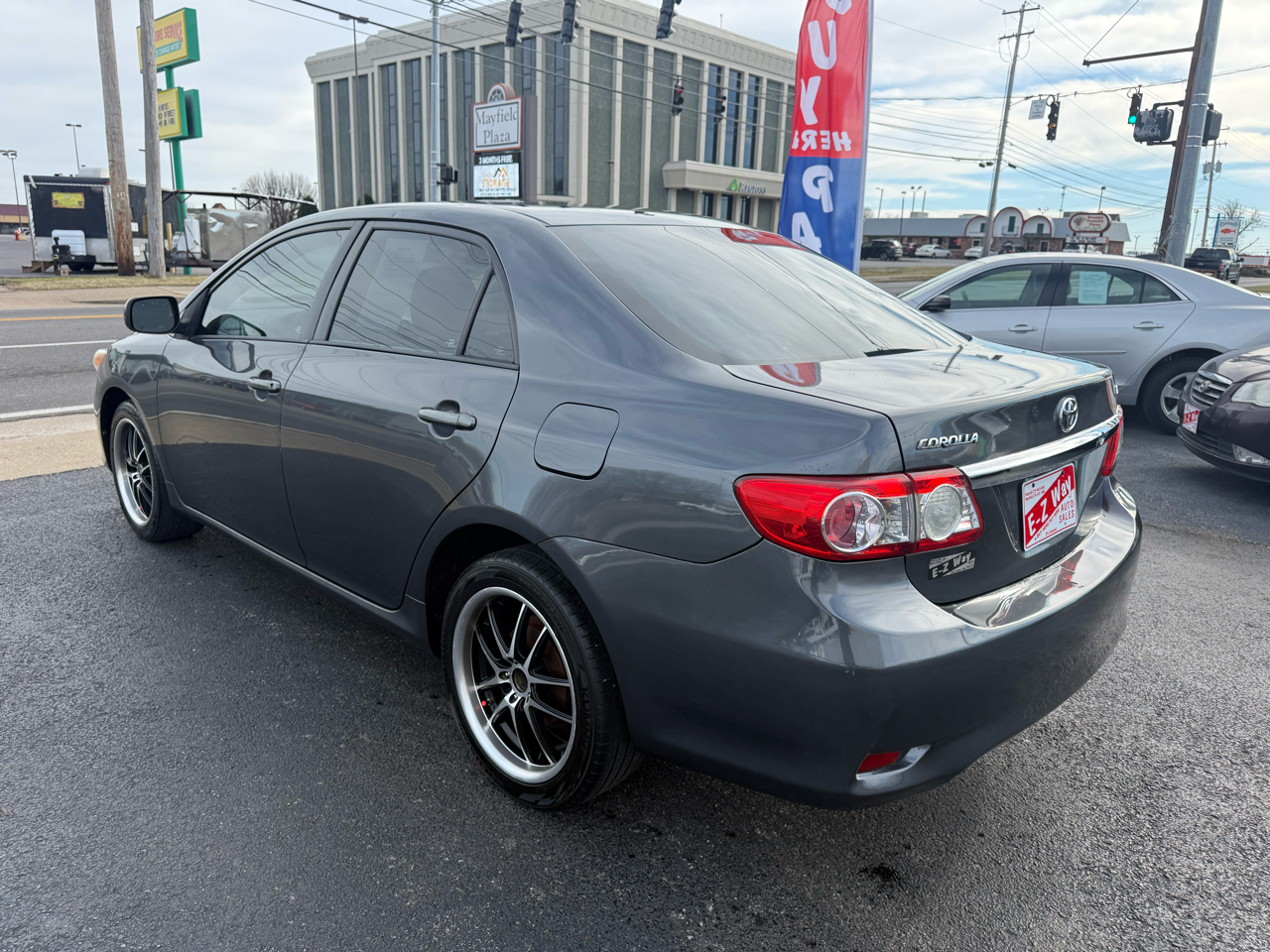 Toyota Corolla 4dr Sedan LE Auto 2012