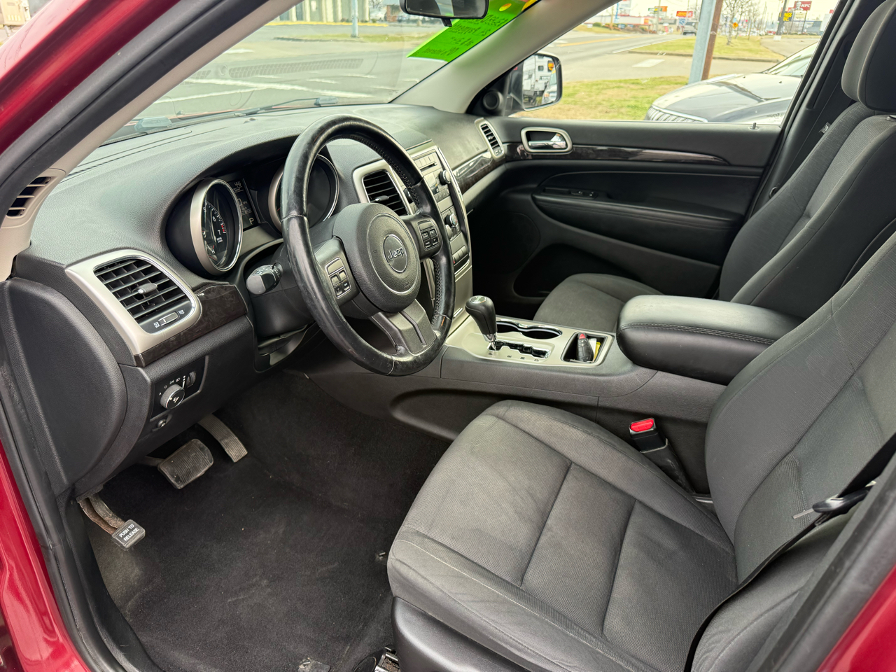 Jeep Grand Cherokee Laredo 4WD 2012