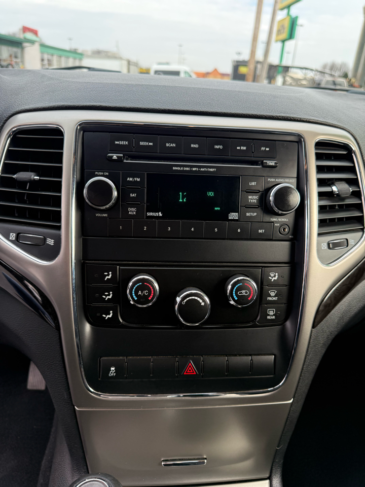 Jeep Grand Cherokee Laredo 4WD 2012