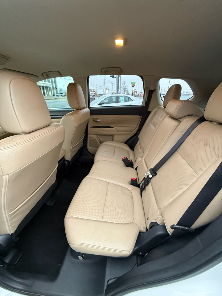 Mitsubishi Outlander SEL AWD 2018