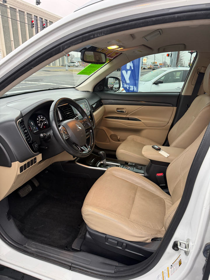 Mitsubishi Outlander SEL AWD 2018