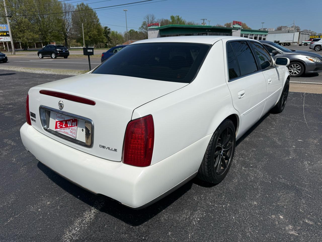 Cadillac DeVille Sedan 2004