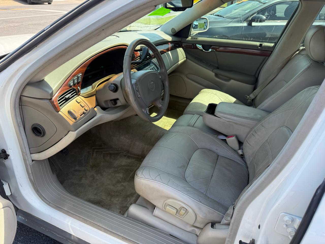 Cadillac DeVille Sedan 2004