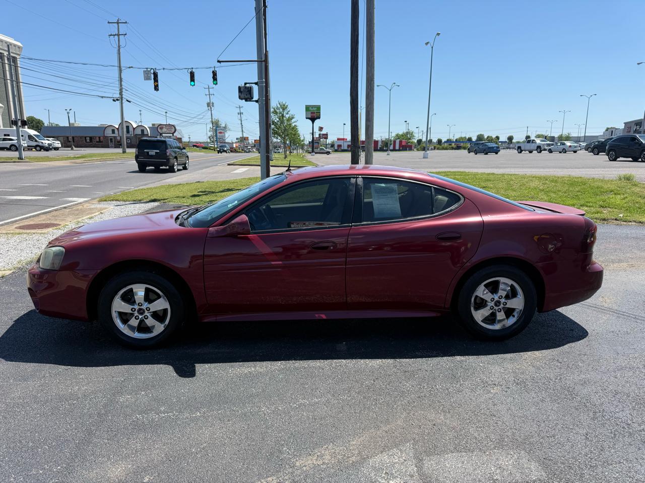 Pontiac Grand Prix Base 2005