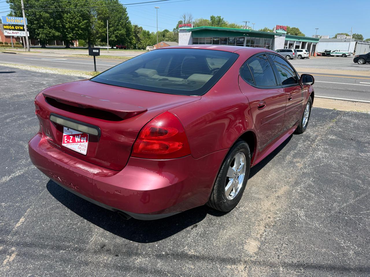 Pontiac Grand Prix Base 2005
