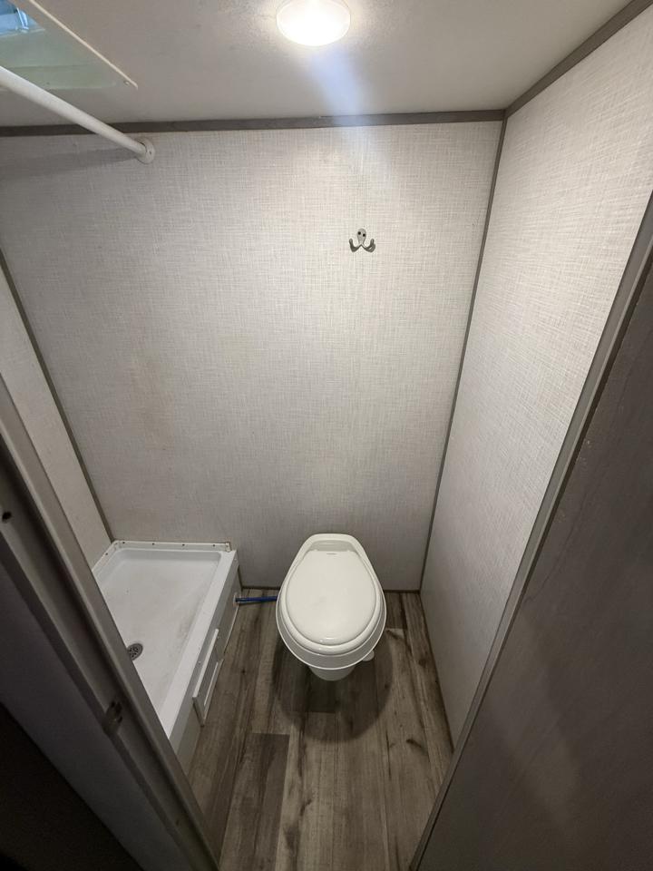 Coleman 17 B  2022