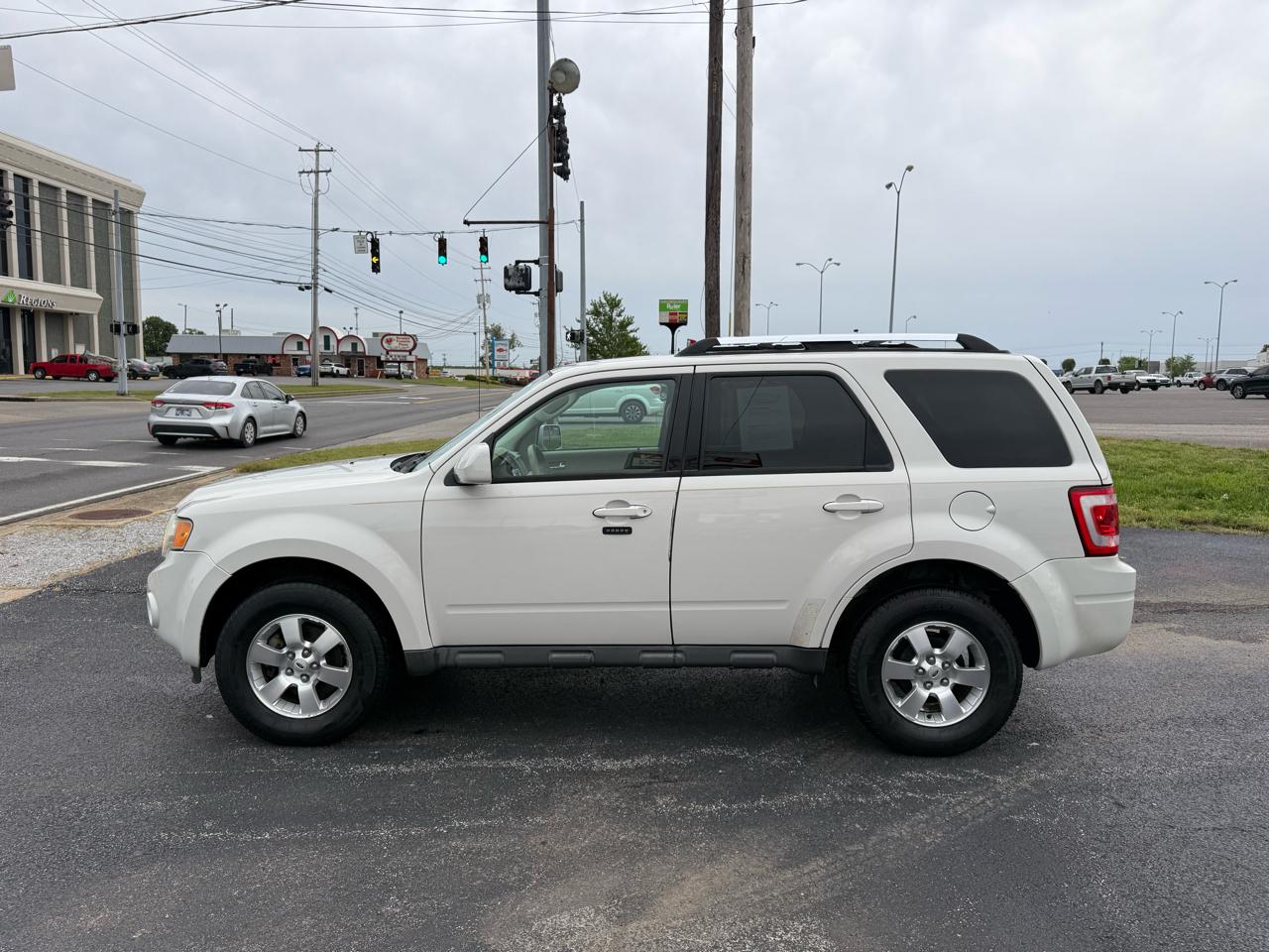 Ford Escape Limited FWD 2010