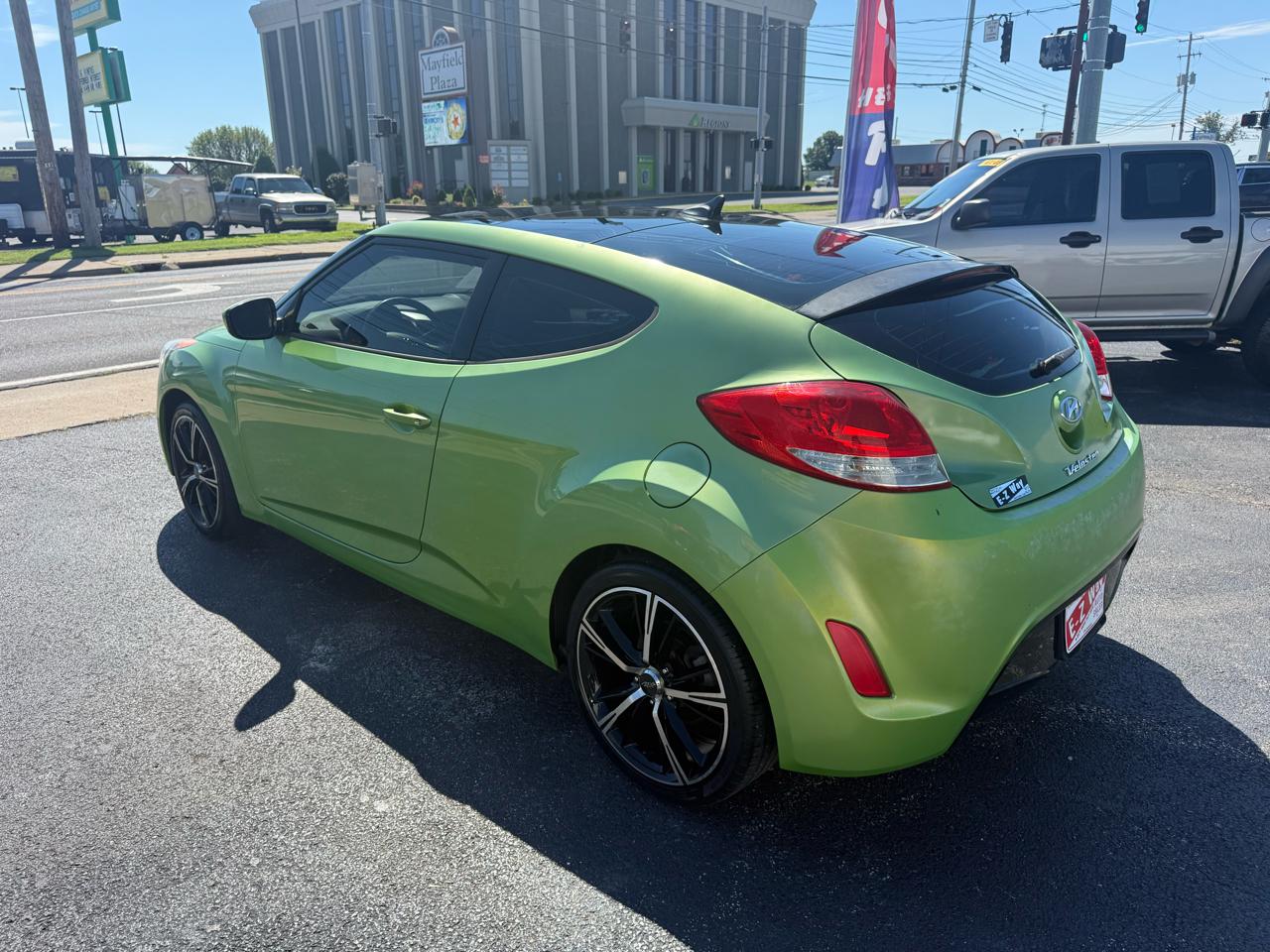 Hyundai Veloster Base 2012