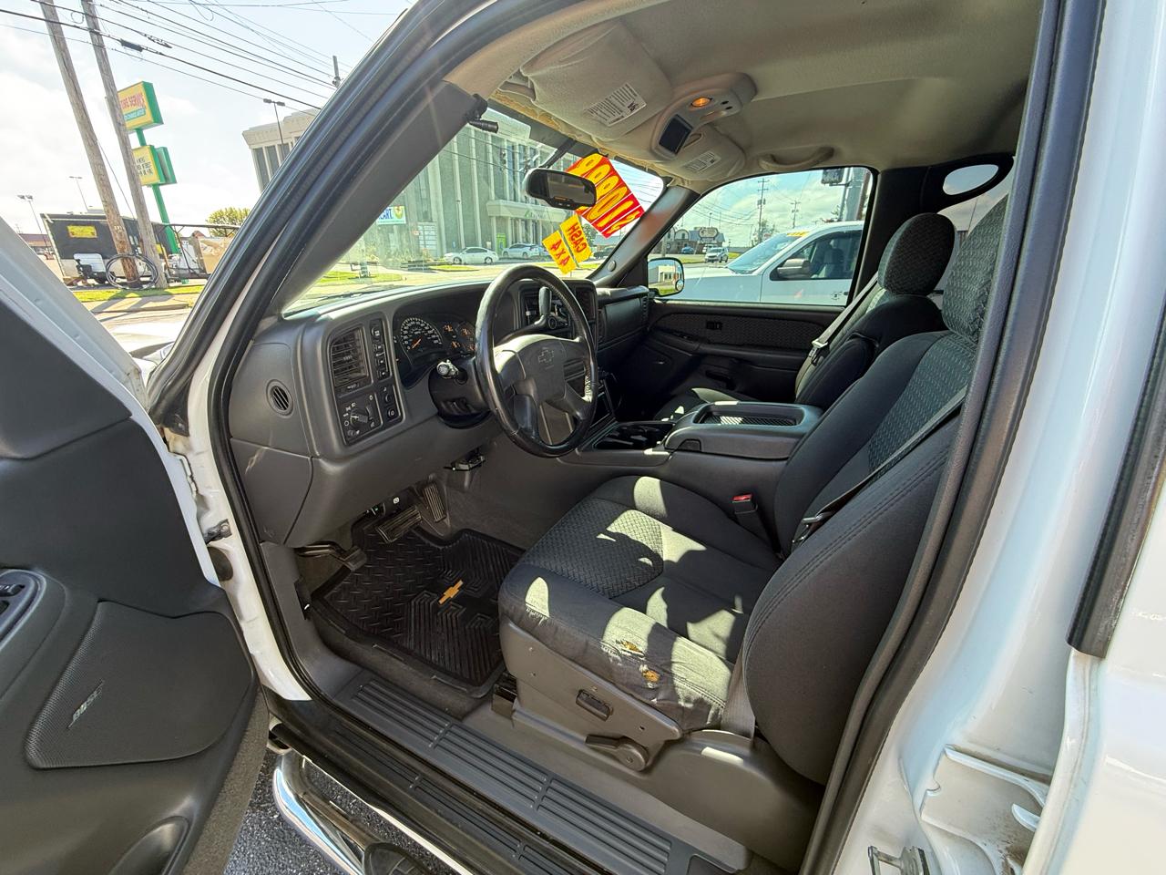 Chevrolet Avalanche 2500 4WD 2004