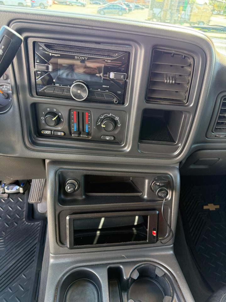 Chevrolet Avalanche 2500 4WD 2004