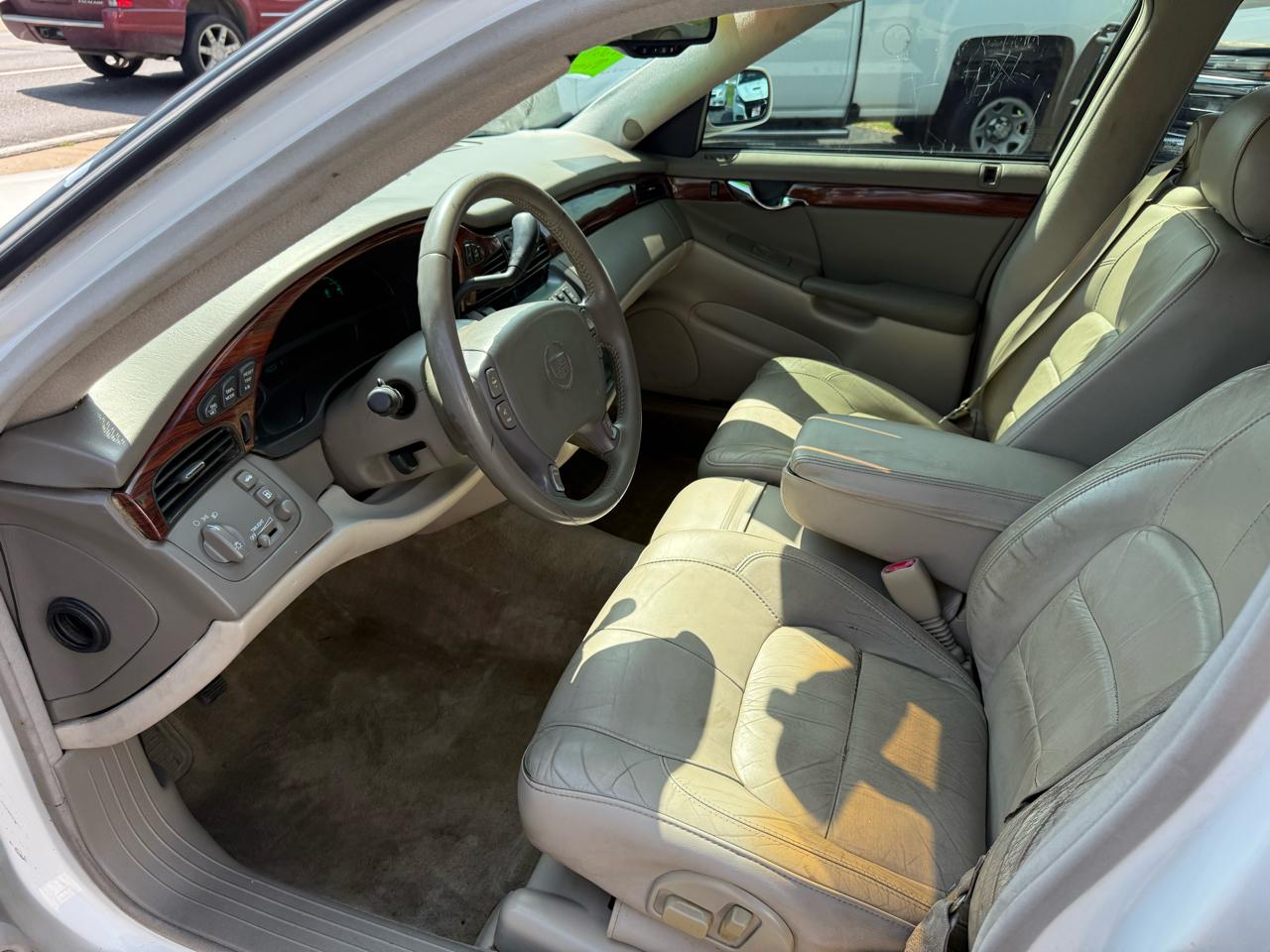 Cadillac DeVille Sedan 2004