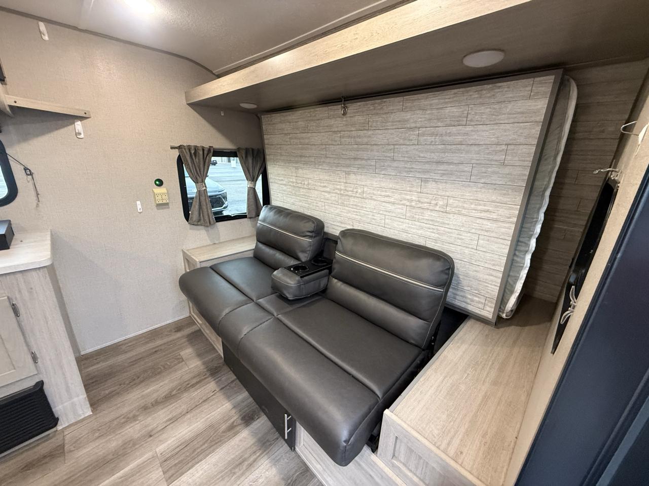 Coachmen Catalina  2023