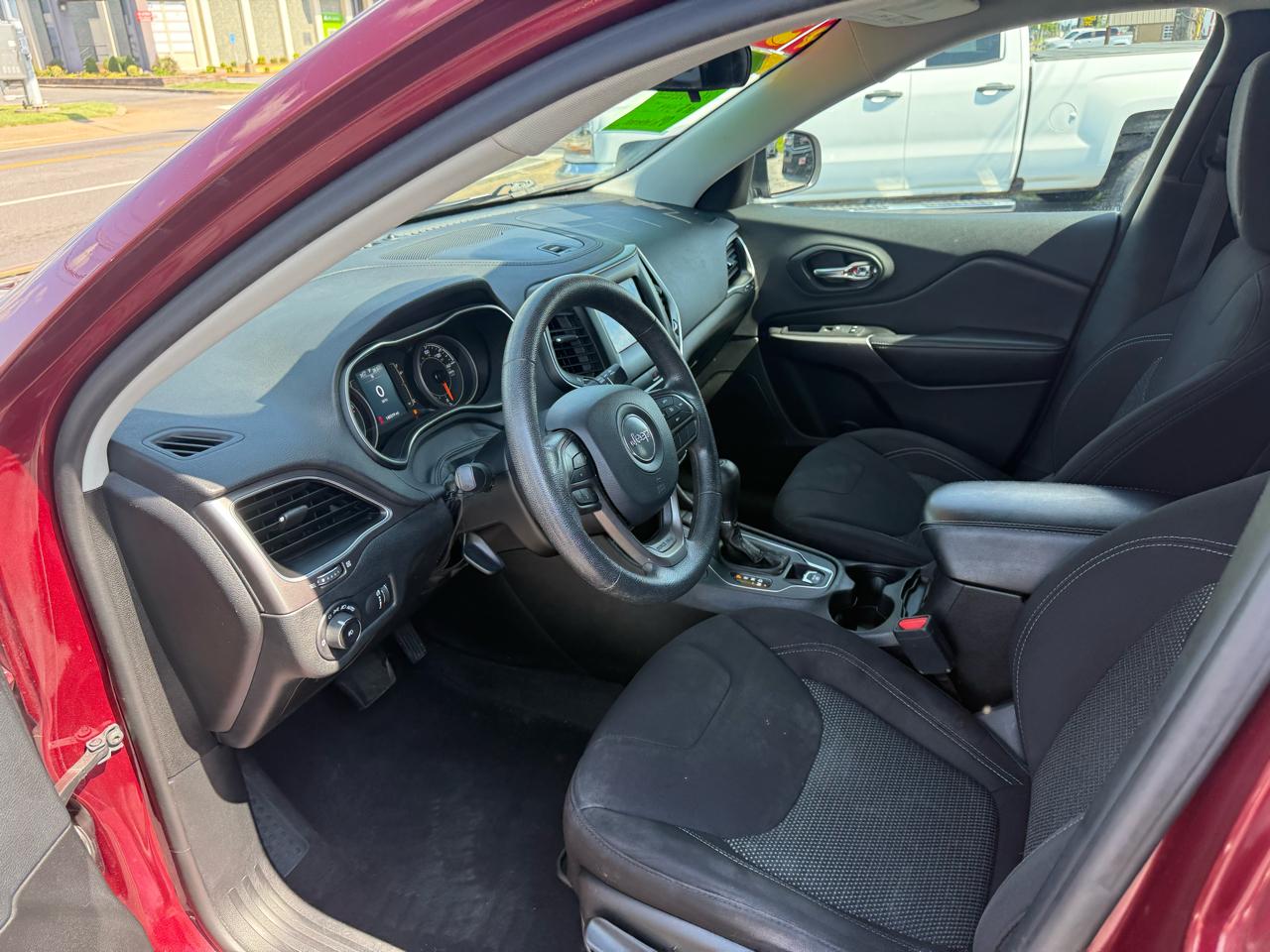 Jeep Cherokee Latitude 4WD 2019