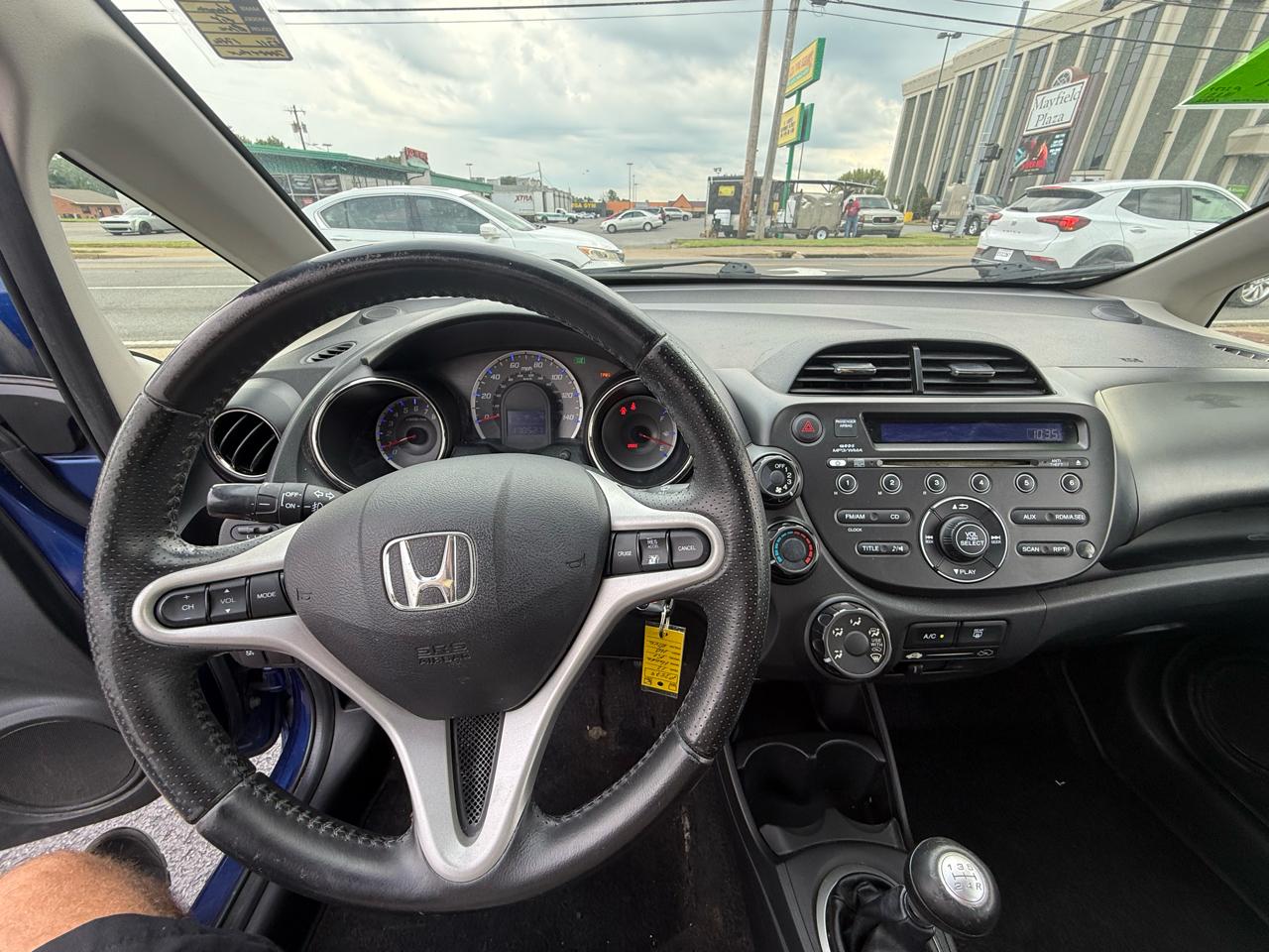 Honda Fit Sport 5-Speed MT 2012