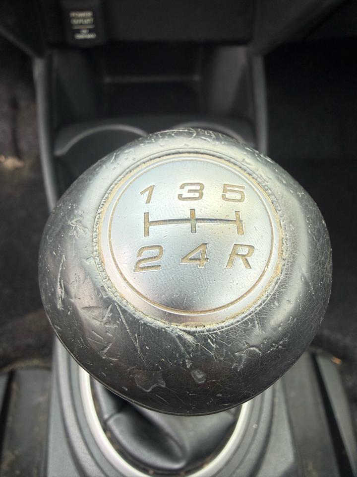 Honda Fit Sport 5-Speed MT 2012