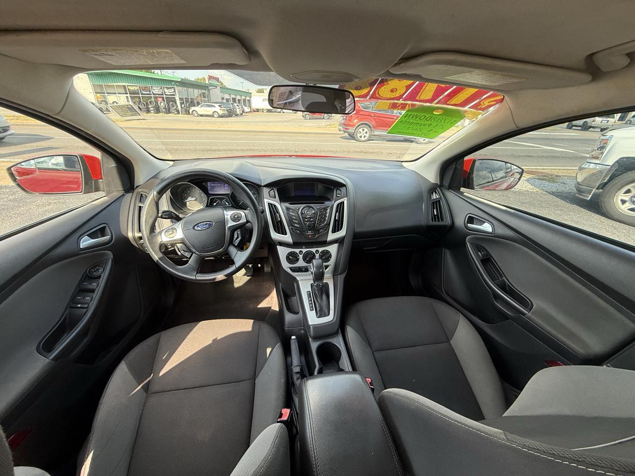 Ford Focus SE Hatch 2013