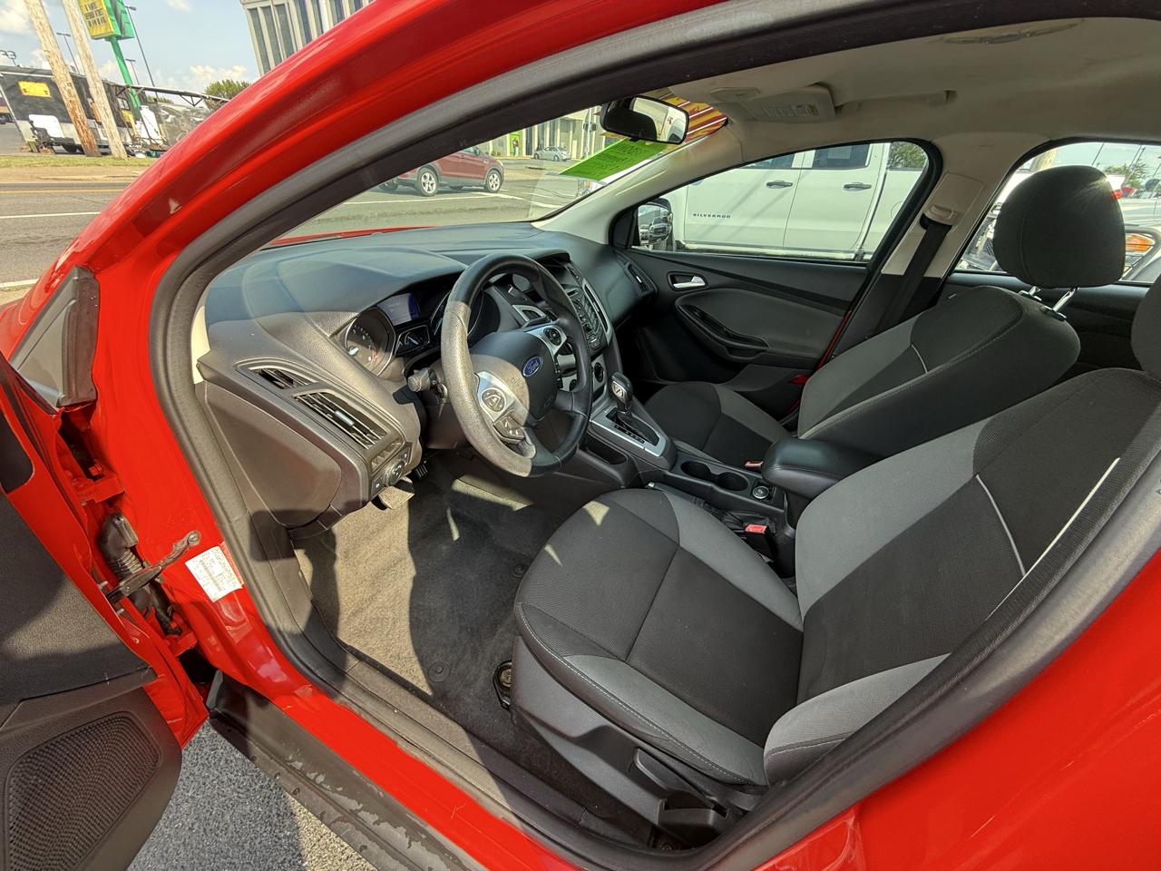 Ford Focus SE Hatch 2013